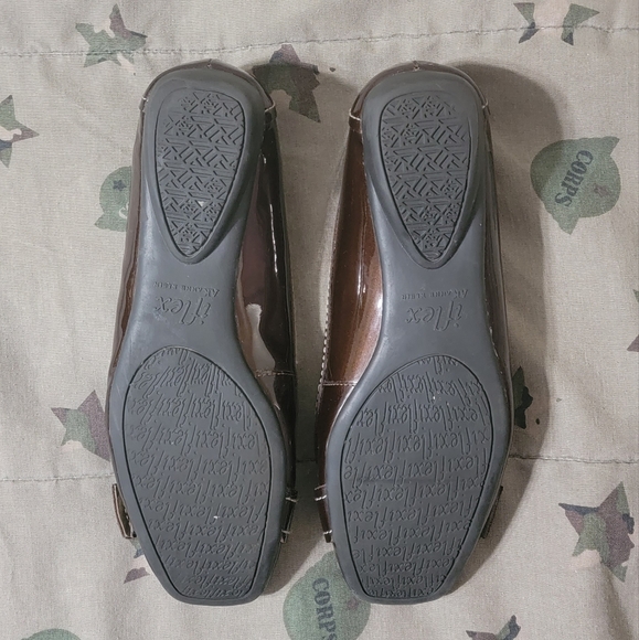 Anne Klein Flats size 8 - Picture 6 of 9